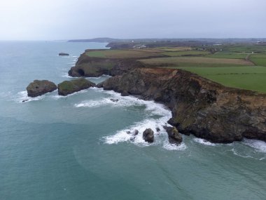 Portreath ve Godrevy Cornwall Uk kıyısı boyunca.