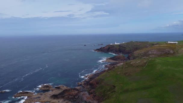 Farol Pendeen Cornwall Inglaterra Drone Aéreo — Vídeo de Stock