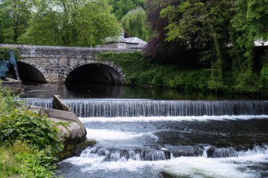 Tavy tavistock Dartmoor Devon İngiltere nehri üzerindeki köprü. 