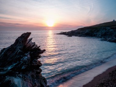 Küçük Fistral Sahili Newquay Cornwall İngiltere Gün batımı 