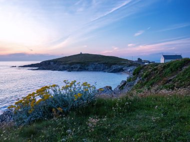 Küçük Fistral Sahili Newquay Cornwall İngiltere Gün batımı 