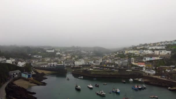 Puerto Mevagissey Niebla Cornwall Inglaterra Reino Unido — Vídeo de stock