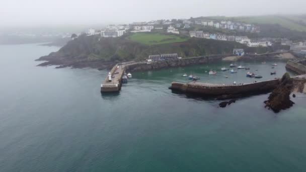 Mevagissey Harbour Air Drone Aerial Cornwall England — 图库视频影像