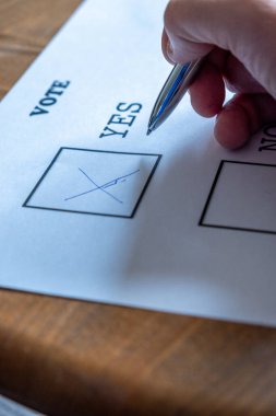 Seçimlerle oy pusulası 