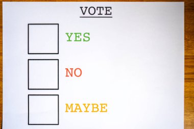 Seçim kareleri ile referandum karar kağıdı 