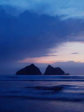 Holywell Körfezi, Günbatımı Cornwall İngiltere 