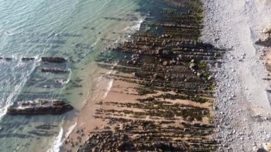 Bude Cornwall İngiltere yakınlarındaki Kum Ağzı Koyu. 