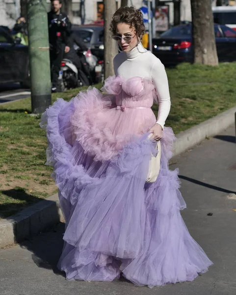 Modebloggerin Melody Funk Streetstyle Outfit Vor Fendi Modenschau Während Der — Stockfoto