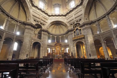 Milano, Lombardiya, İtalya 'daki San Lorenzo iç basiliği