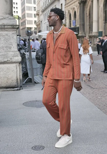 Μπασκετμπολίστας Jaren Jackson Street Style Outfit Στην Πλατεία Piazza Della — Φωτογραφία Αρχείου
