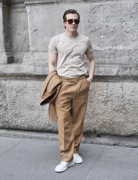 Carlo Sestini Street Style Outfit Före Ermenegildo Zegna Modevisning Milano — Stockfoto
