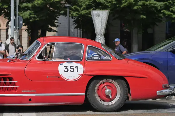  Bergamo 'da klasik araba. Yıllık 1000 mil tarihi yarış 2024, Lombardy, İtalya