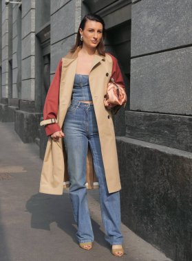  Moda blogcusu sokak tarzı kıyafet Iceberg defilesinden önce, Milano moda haftası boyunca kış kadın koleksiyonu