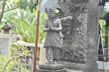 Endonezya, Bali 'den güzel oymalar ve sanat eserleri. Bu heykel çok güzel.