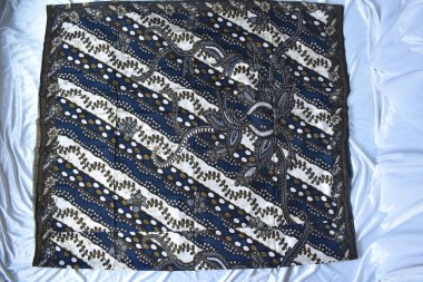 Batik kumaş motiflerinin renkli güzelliği tipik Pekalongan, Endonezya. Bu batik kumaş sargı ya da giysi için kullanılabilir..