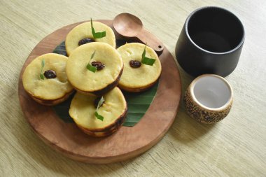 Lezzetli ve lezzetli çamur pastası, bu pasta geleneksel Endonezya pastasıdır.