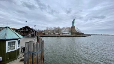 Özgürlüğün doğal ışık heykeli New York Amerika Birleşik Devletleri
