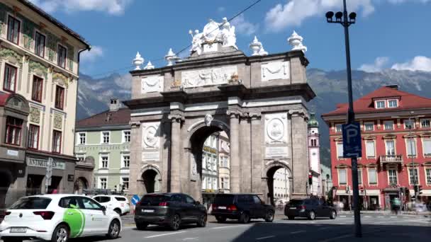 Innsbruck Austria August 2023 Timelapse Triumphpforte Triumphal Arch Austrian City — Stock Video