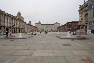 Torino, İtalya - 29 Haziran 2024: Piazza Castello, Torino 'nun ana meydanı