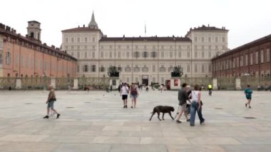 Torino, İtalya - 29 Haziran 2024: Piazza Castello, Torino 'nun ana meydanı