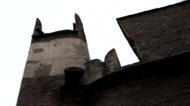 Fenis Kalesi, İtalya 'nın Aosta Vadisi' ndeki en ünlü ortaçağ kalelerinden biri..