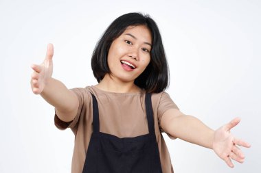 Beyaz arka planda tecrit edilmiş güzel Asyalı kadına sarılmak