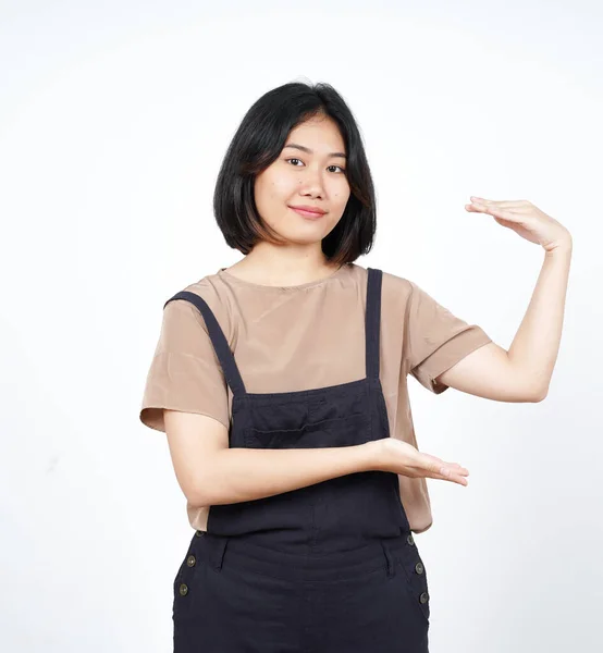 Μέτρηση Και Προβολή Big Sign Product Beautiful Asian Woman Απομονωμένη — Φωτογραφία Αρχείου