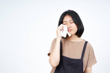 Beyaz arka planda tecrit edilmiş Güzel Asyalı Kadın 'ın Doku ve Ağlaması