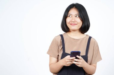 Beyaz arka planda izole edilmiş Güzel Asyalı Kadın 'ı tutmak ya da kullanmak