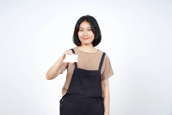 Držení Prázdné Bankovní Karty Nebo Kreditní Karty Krásné Asijské Ženy — Stock fotografie