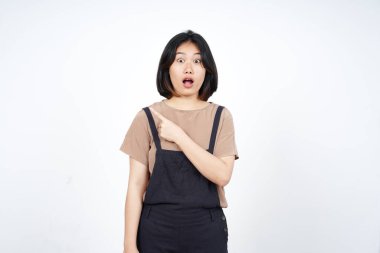 Beyaz arka planda tecrit edilmiş Güzel Asyalı Kadın 'ın Ürün ve İşaret Tarafı