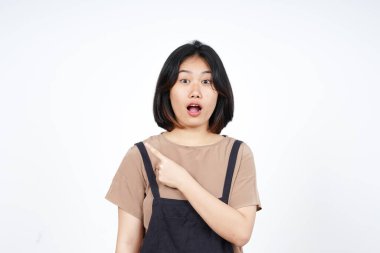 Beyaz arka planda tecrit edilmiş Güzel Asyalı Kadın 'ın Ürün ve İşaret Tarafı