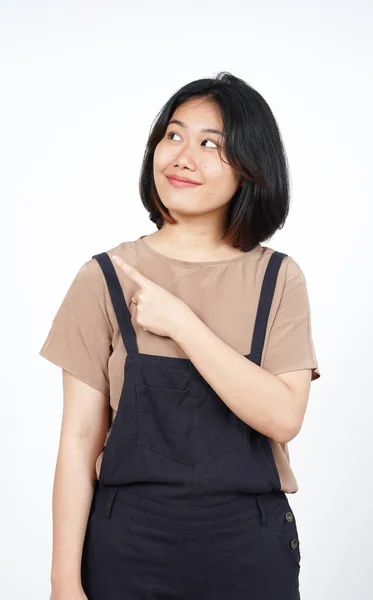 Zobrazení Produktu Ukazující Strana Krásné Asijské Ženy Izolované Bílém Pozadí — Stock fotografie