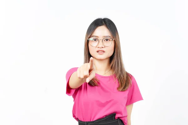 Beyaz Arka Planda Izole Edilmiş Güzel Asyalı Kadına Kızgın Işaret — Stok fotoğraf