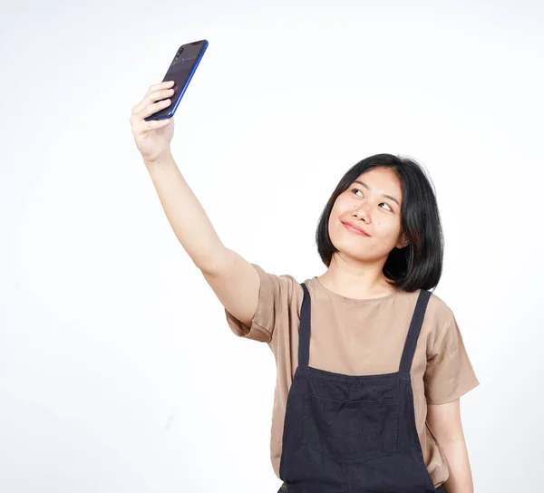 Візьміть Сельфі Допомогою Смартфона Красивої Азіатської Жінки Ізольований Білому Тлі — стокове фото