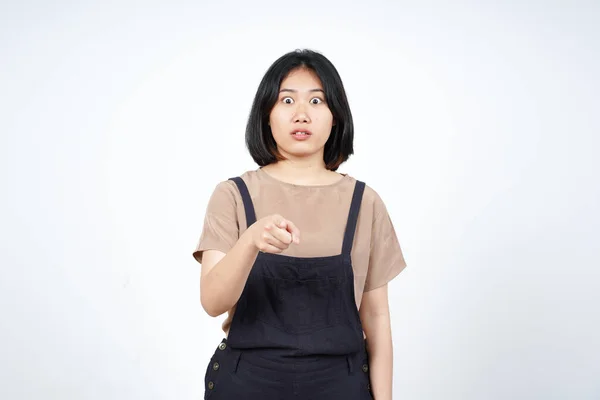 Вказуючи Сердитим Виразом Обличчя Красивої Азіатської Жінки Ізольовані Білому Тлі — стокове фото