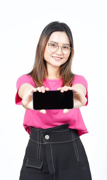 Mostrando Aplicaciones Anuncios Pantalla Blanco Smartphone Hermosa Mujer Asiática Aislado —  Fotos de Stock