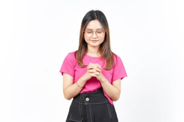 Beyaz arka planda tecrit edilmiş Güzel Asyalı Kadın 'a dua ederken katlanmış eller.