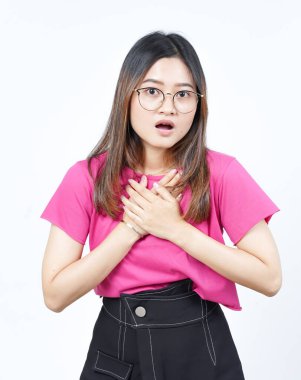 Beyaz arka planda tecrit edilmiş güzel Asyalı Kadın 'ın Şok Yüzlü Elleri