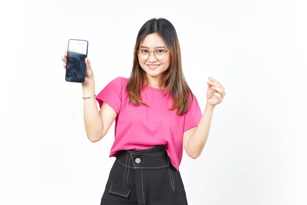 Holding Blank Bank Card Blanco Scherm Smartphone Van Mooie Aziatische — Stockfoto