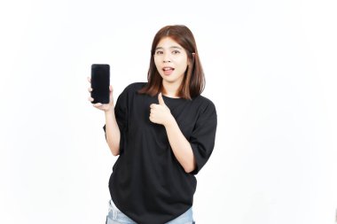 Beyaz Arkaplanda İzole Edilmiş Güzel Asyalı Kadın 'ın Boş Ekran Telefonundaki Uygulamaları veya İlanları Gösteriliyor