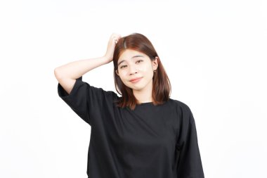 Beyaz arka planda izole edilmiş Güzel Asyalı Kadın Kafası Karışık ve Unutulmuş