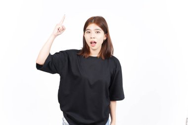 Beyaz arka planda tecrit edilmiş güzel bir Asyalı Kadın Çözümü buldum.