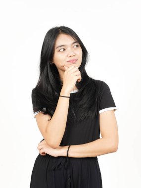 Beyaz arka planda tecrit edilmiş Güzel Asyalı Kadın Düşünmek ya da Çözüm Bulmak