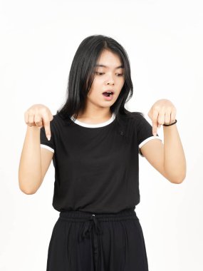 Şok olmuş bir yüz ve beyaz tenli güzel bir Asyalı kadının boş fotokopi alanını gösteriyor.