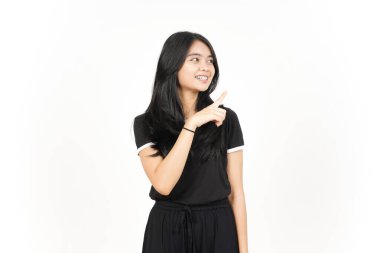 Ürün ve İşaret Tarafı Beyazda Tecrit Edilen Güzel Asyalı Kadın İşaretçisini Kullanıyor