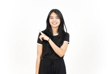 Ürün ve İşaret Tarafı Beyazda Tecrit Edilen Güzel Asyalı Kadın İşaretçisini Kullanıyor