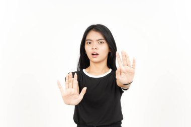 Beyaz arka planda tecrit edilmiş güzel Asyalı kadının el hareketini durdurun.