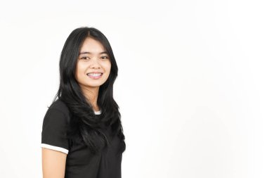 Beyaz arka planda izole edilmiş güzel Asyalı kadının gülümsemesi ve yan görüntüsü