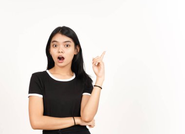 Ürün ve İşaret Tarafı Beyazda Tecrit Edilen Güzel Asyalı Kadın İşaretçisini Kullanıyor